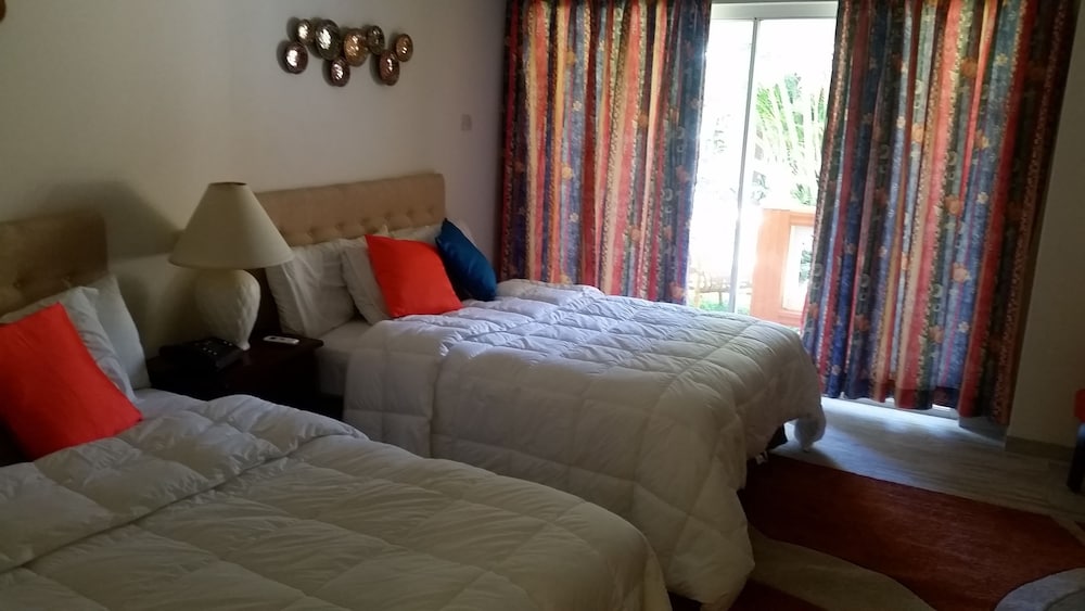 Room, 2 Double Beds, Garden View photo 1
