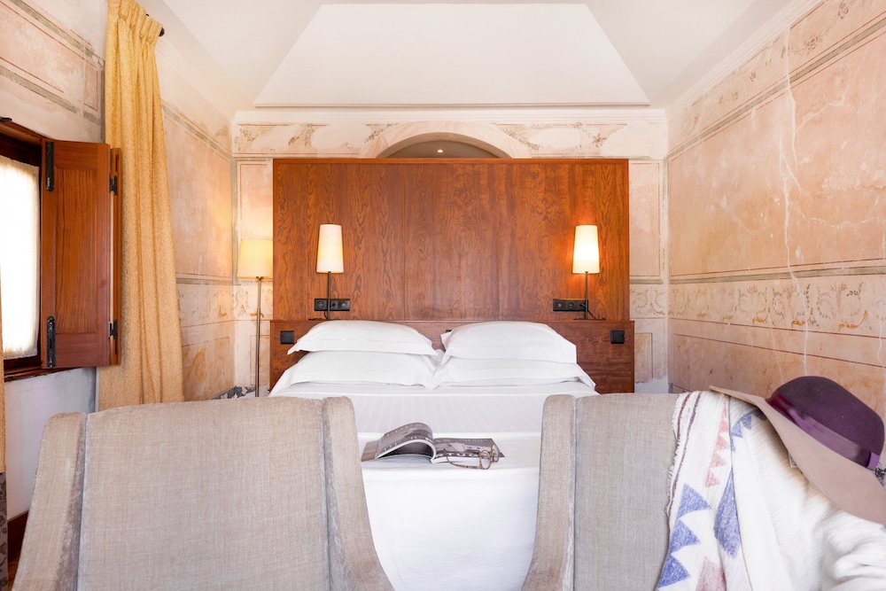 Standard Double or Twin Room - Photo 5