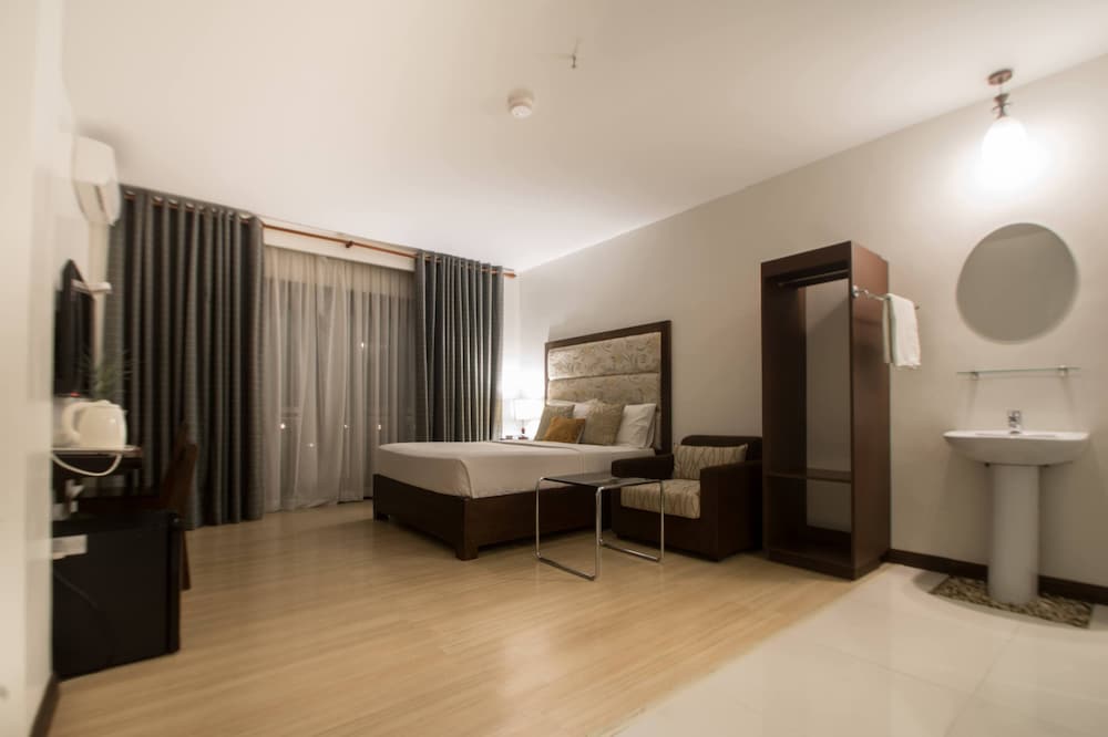 Standard Double Room, 1 Queen Bed - Photo 1