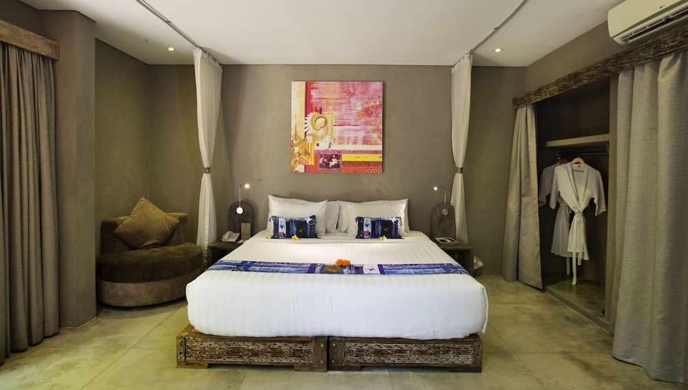 Available room