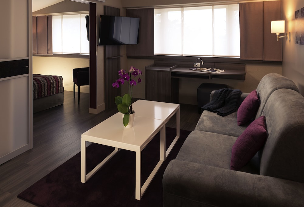 Junior Suite, 1 Double Bed with Sofa bed (Privilege) - Photo 1