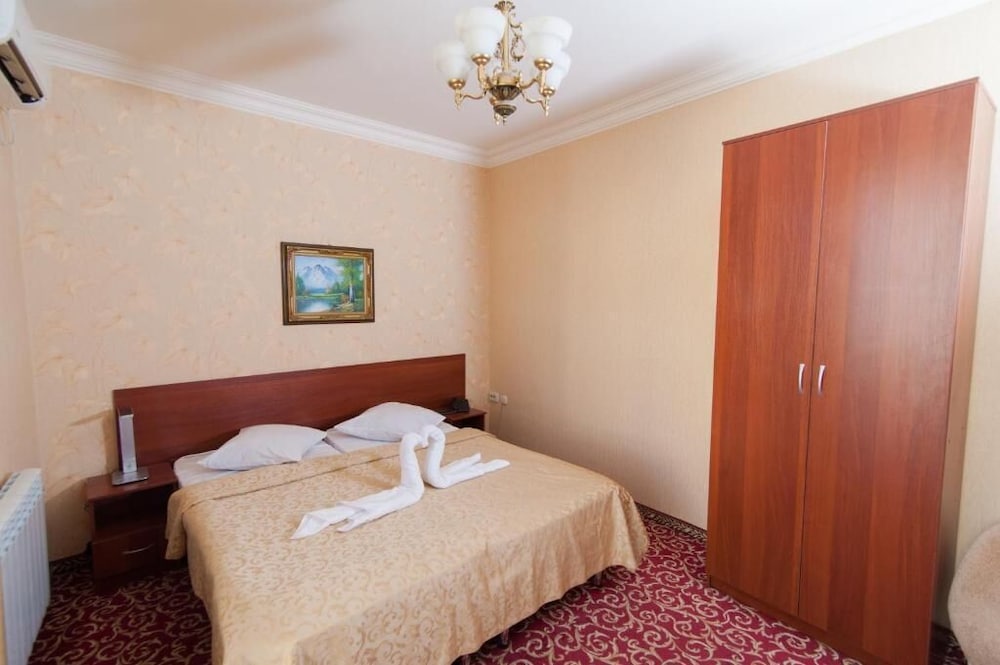 Standard Room photo 2