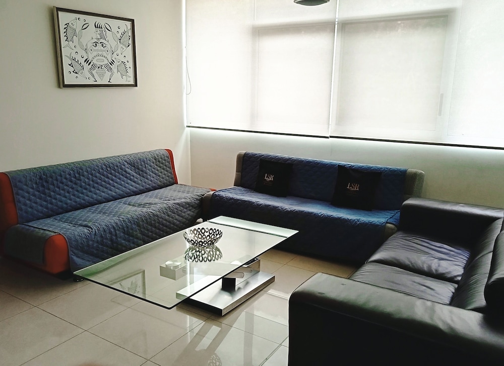 Family Apartment, 2 Bedrooms, Kitchen, Hill View (2 Bedrooms with 3 Beds) photo 1
