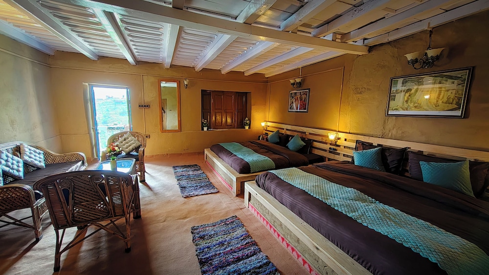 Luxury Quadruple Room, Balcony, Mountain View