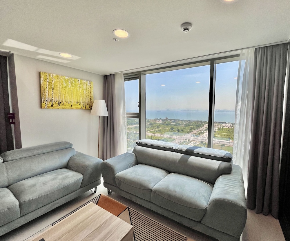 Blue Ocean Suite (Free spa and coffee for 2)