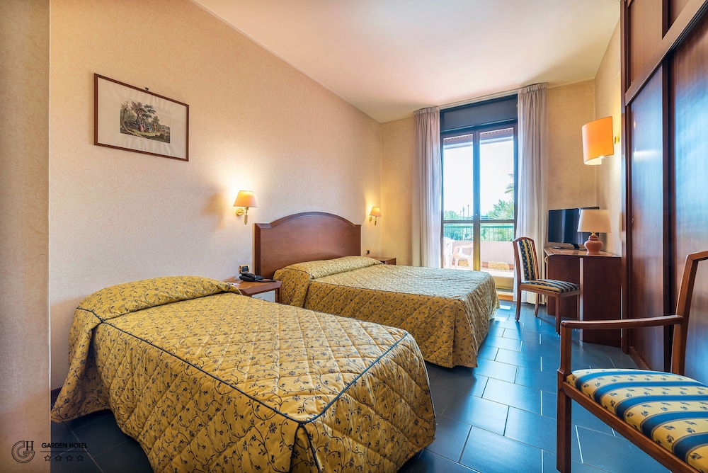 Triple Room - Photo 5