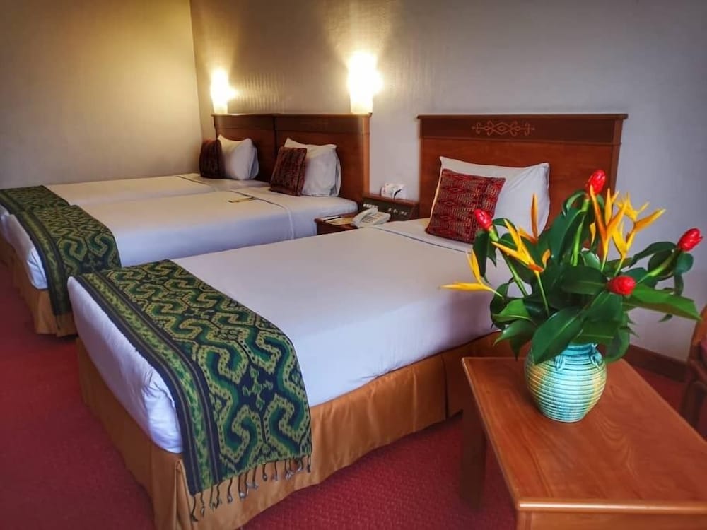 Deluxe Triple Room, 3 Twin Beds - Photo 9