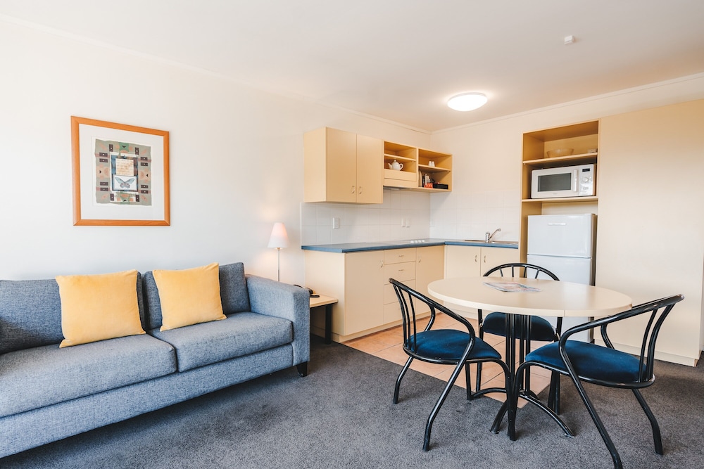 Family Apartment, 2 Bedrooms - Photo 7