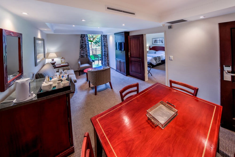 Suite, Non Smoking photo 3