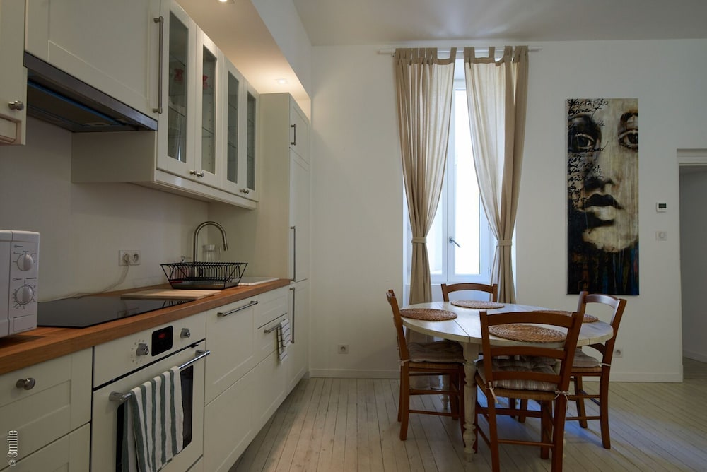 Design Apartment, 1 Bedroom, Garden View, Garden Area photo 3