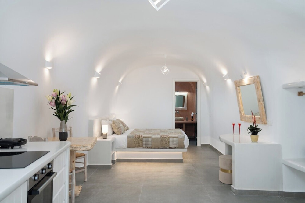 Basic Suite, Patio, Sea View