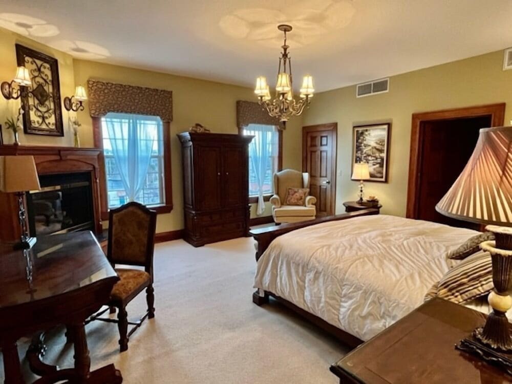 The Beautiful Large Suite 304 photo 1