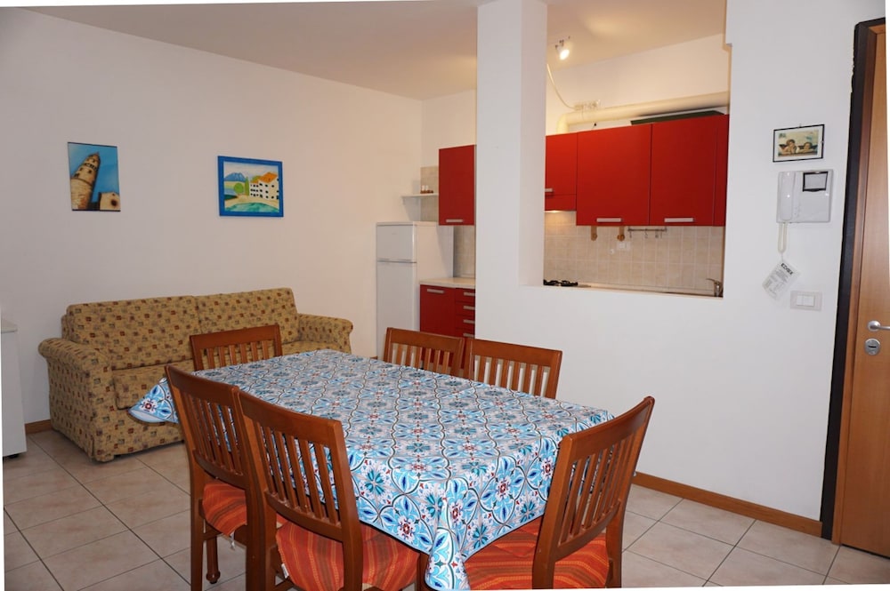 Apartment, 2 Bedrooms, Balcony photo 1