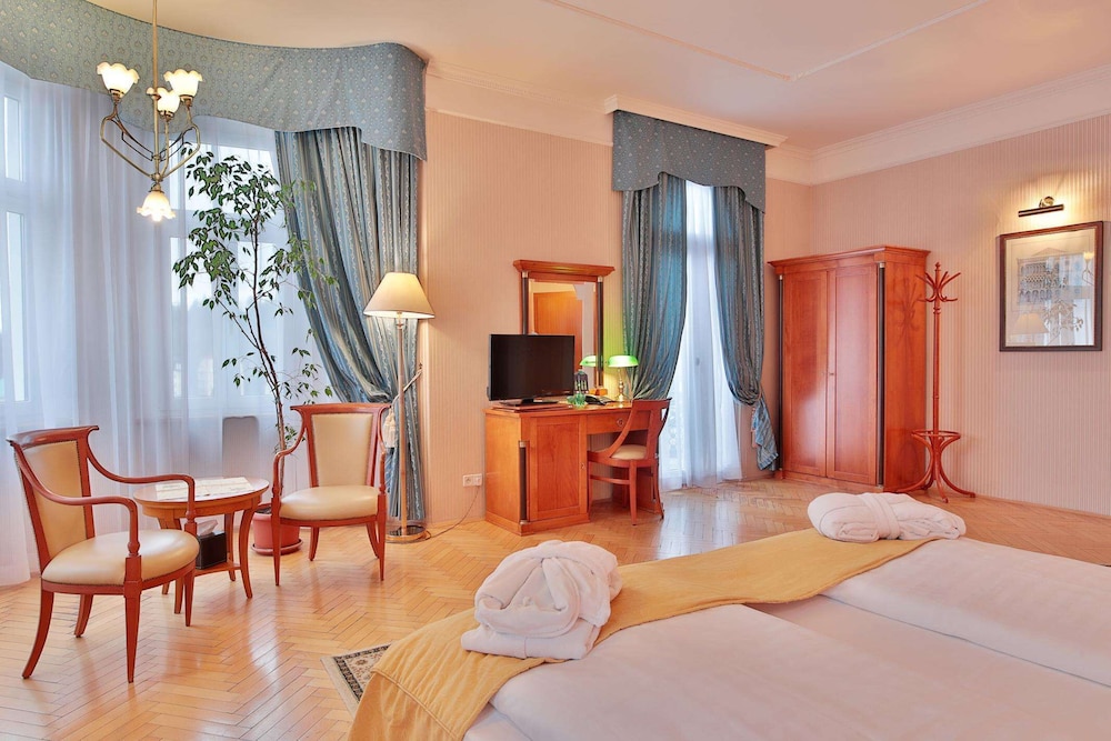 Deluxe Double Room - Photo 2