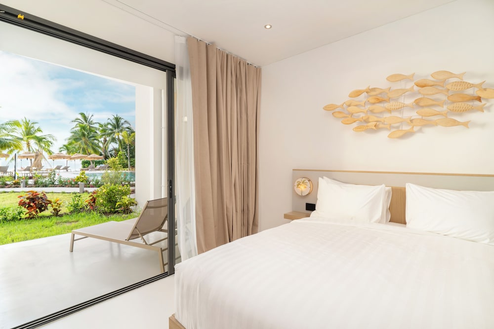 Family Suite, 2 Bedrooms, Partial Ocean View, Ground Floor photo 3