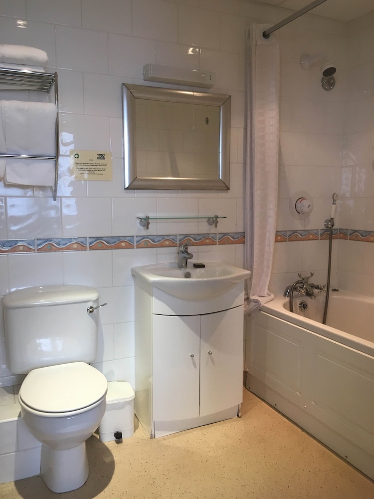 Standard Double or Twin Room, Non Smoking, Private Bathroom photo 2