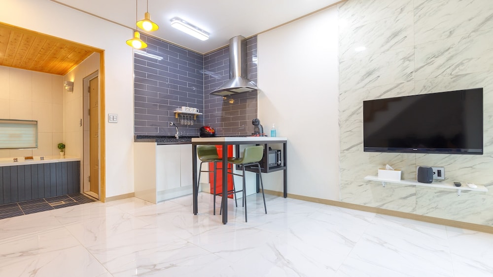Basic Room, 1 Bedroom (ROOM 1(Poolvilla,Spa)) - Photo 6