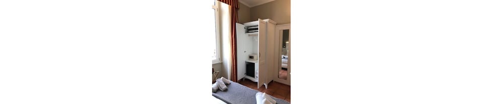 Economy Double Room Single Use, 1 Double Bed, Balcony photo 3