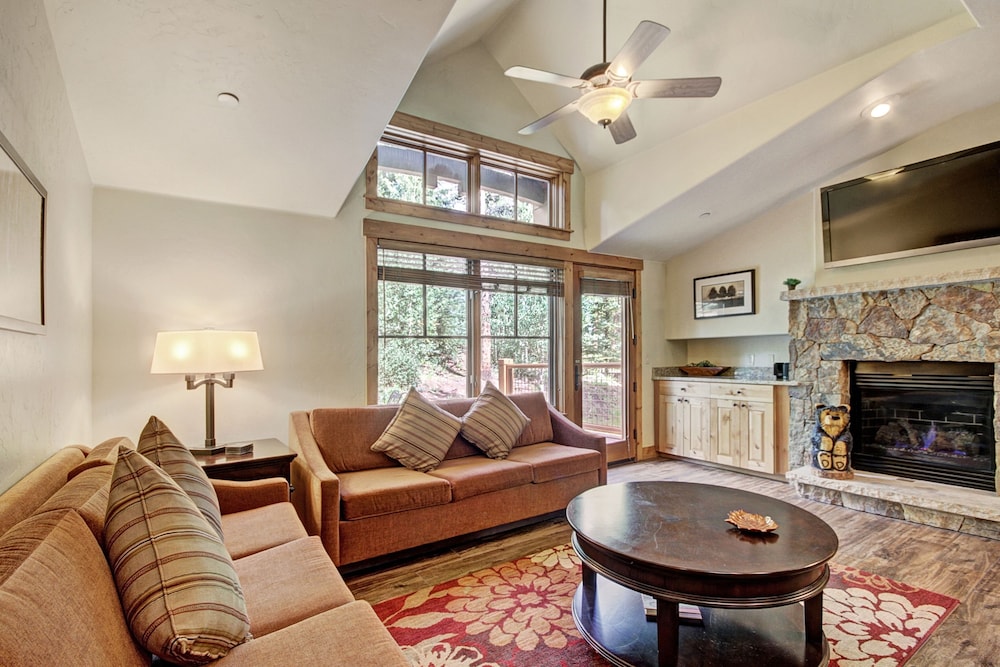 Townhome, 2 Bedrooms