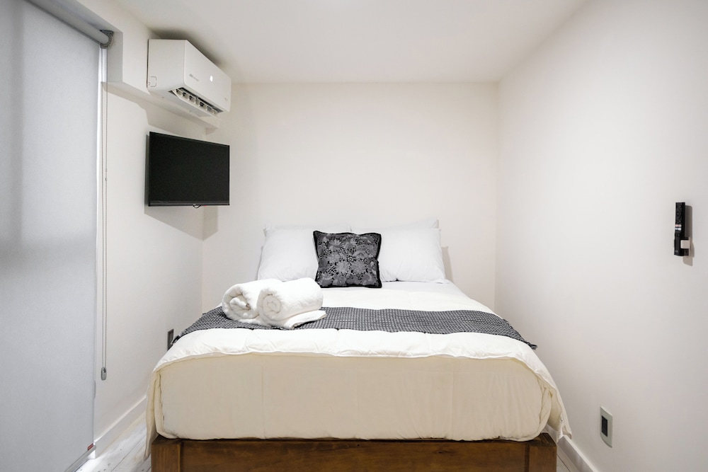 Junior Suite, Courtyard View