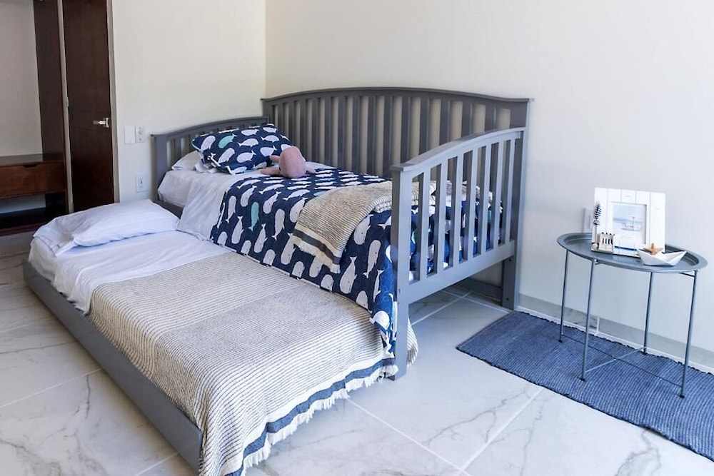 Family Studio Suite photo 3