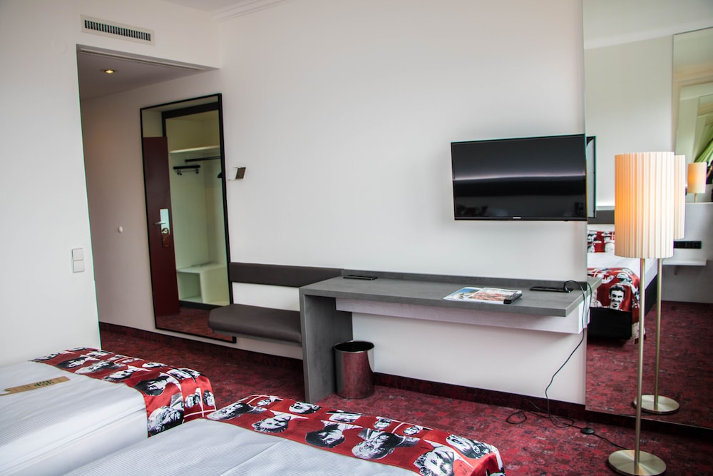 Comfort Room, 2 Twin Beds - Photo 5