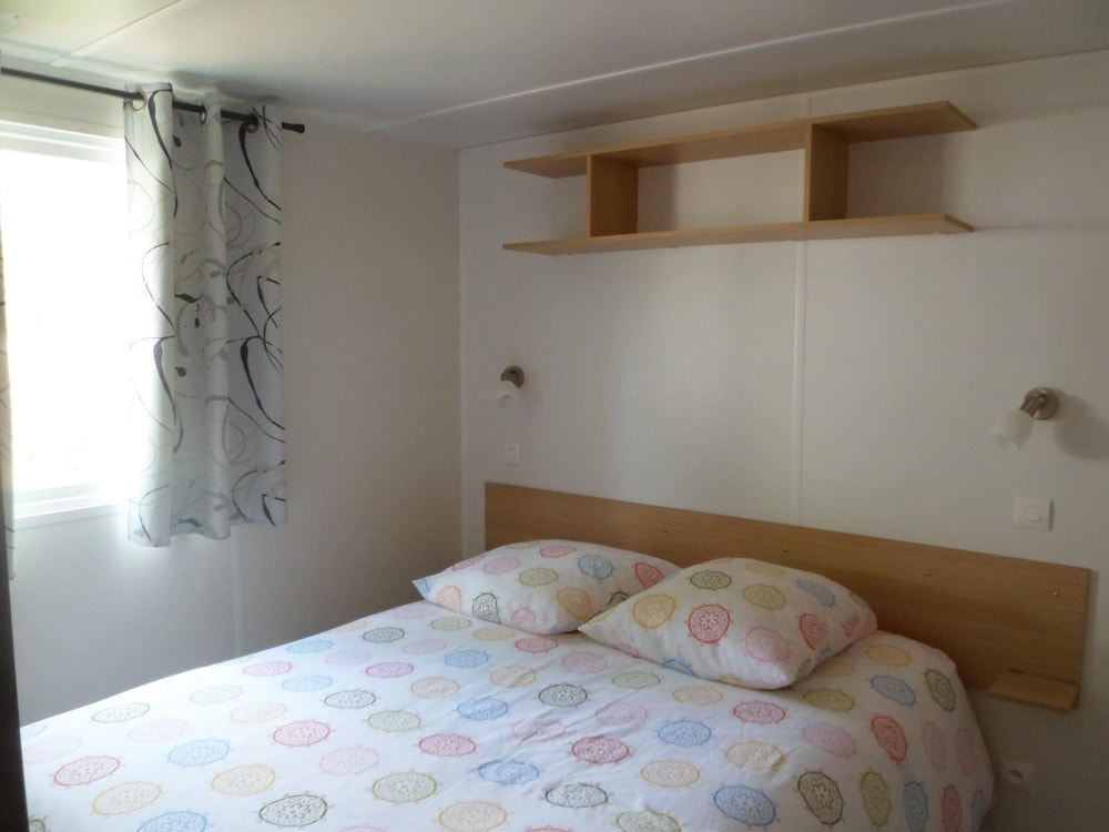 Mobile Home, 1 Bedroom - Photo 8