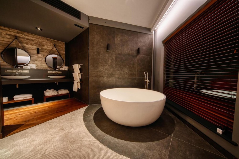 Bridal Suite - Photo 4