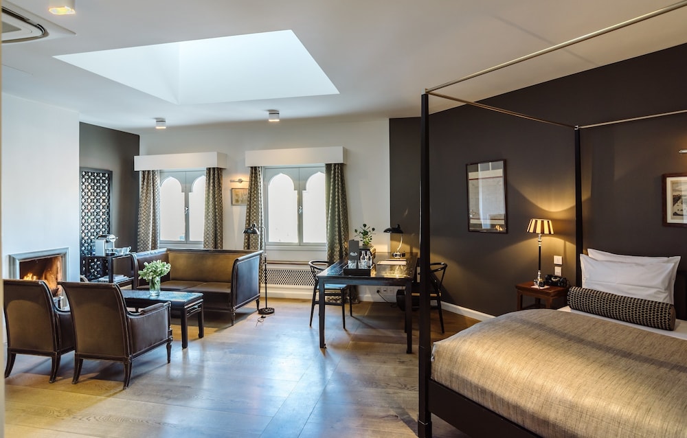 Junior Studio Suite