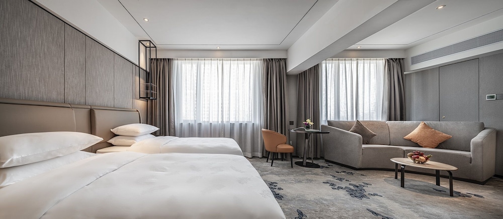 Premier Suite, 2 Twin Beds - Photo 1