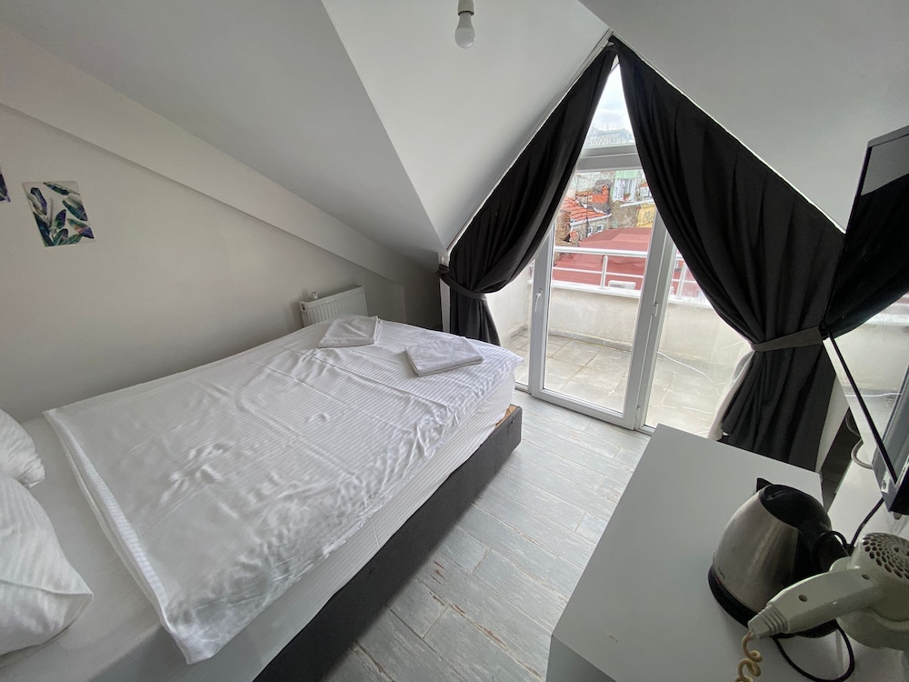 Room photo 2