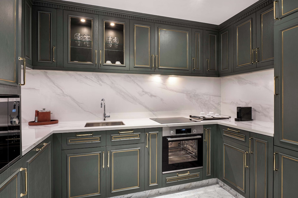Suite, 1 Bedroom (Residential) - Photo 2