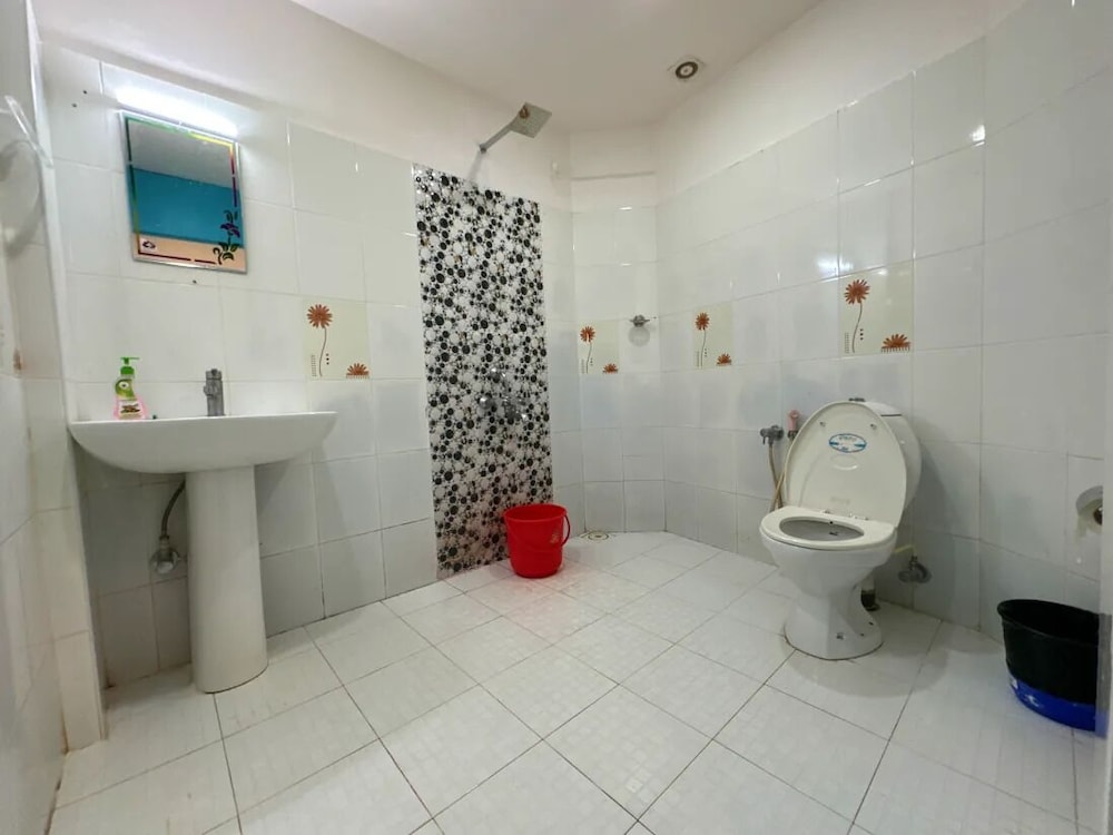 AC Deluxe Double Room with Balcony photo 2
