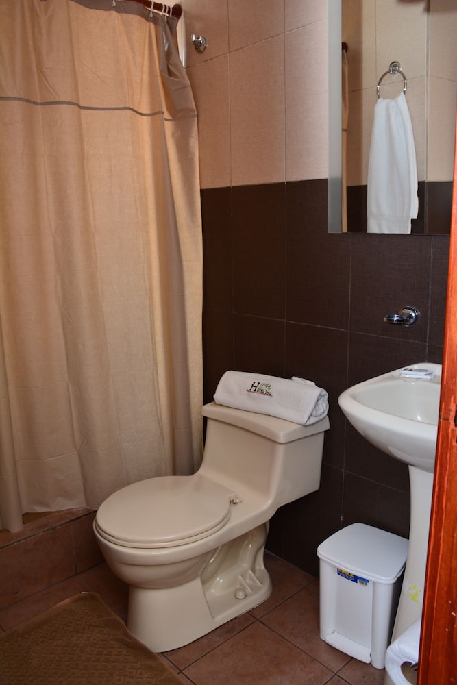 Family Room, Non Smoking, City View photo 2