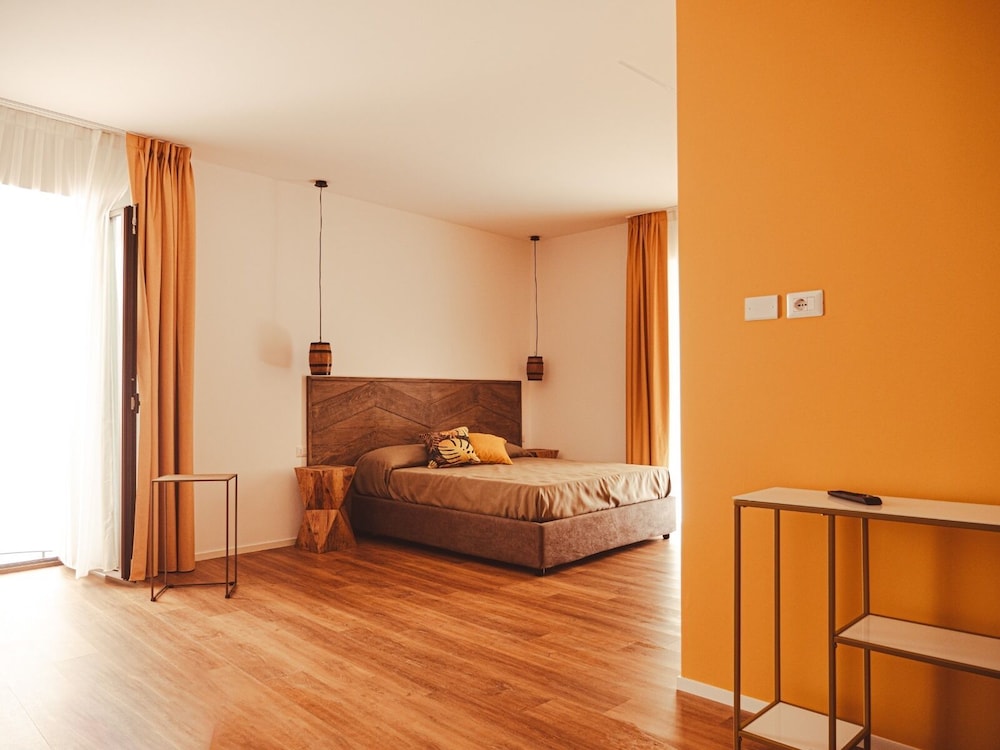 Deluxe Room, Balcony photo 1