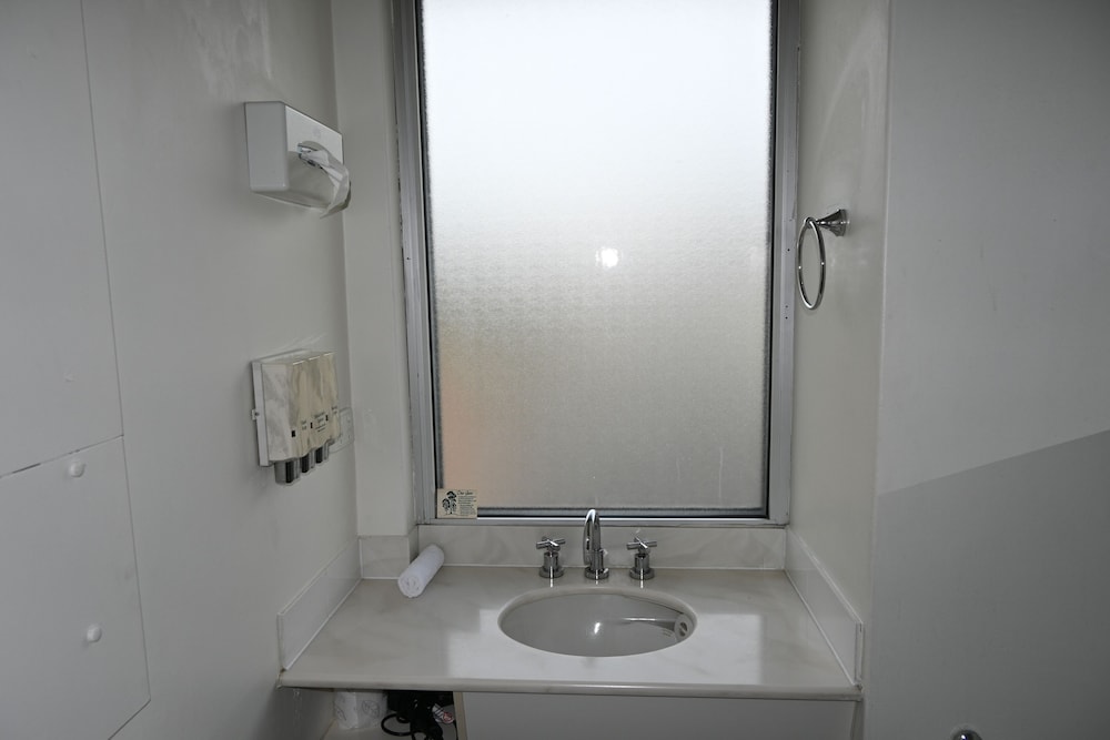 Standard Room, Non Smoking (Standard Double) photo 2