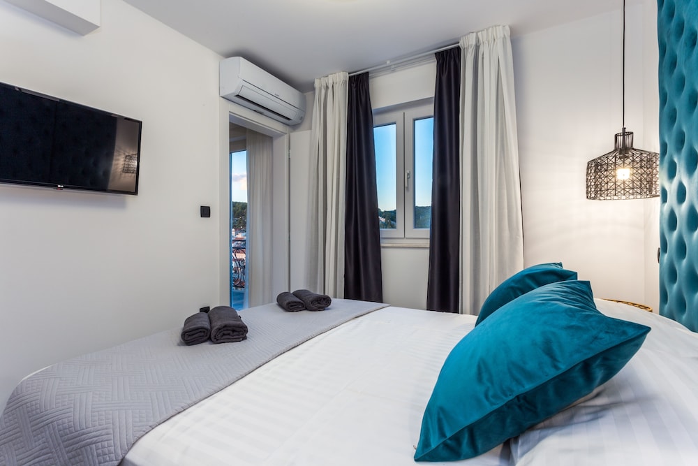 Balcony Apartment with amazing view on fortress (no swimming pool) photo 2