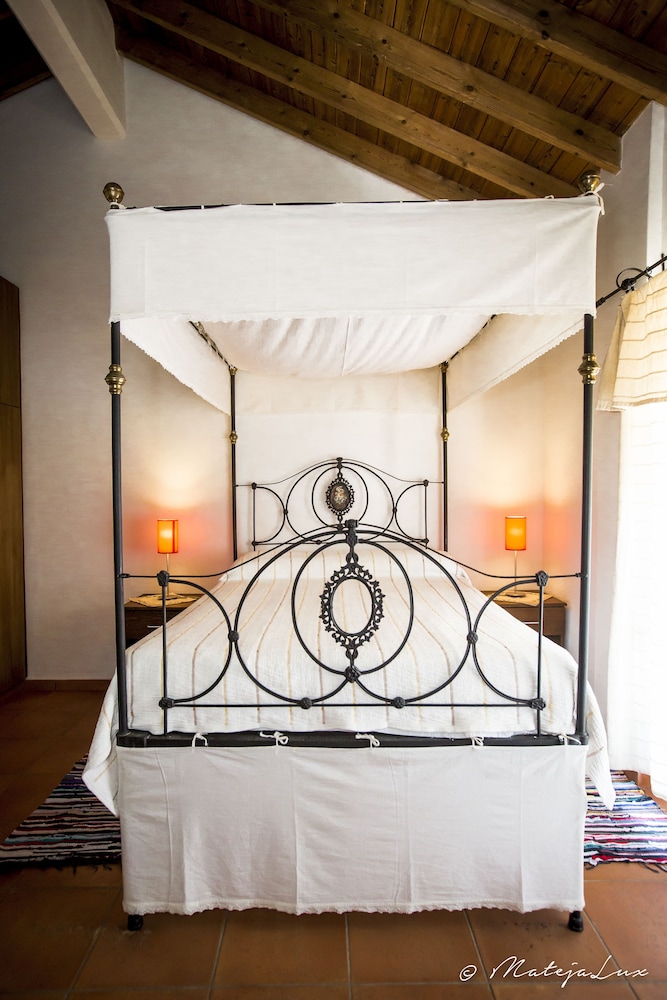Standard Double or Twin Room photo 2