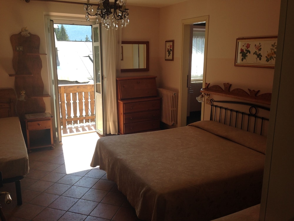 Superior Twin Room, Balcony, Mountain View photo 1