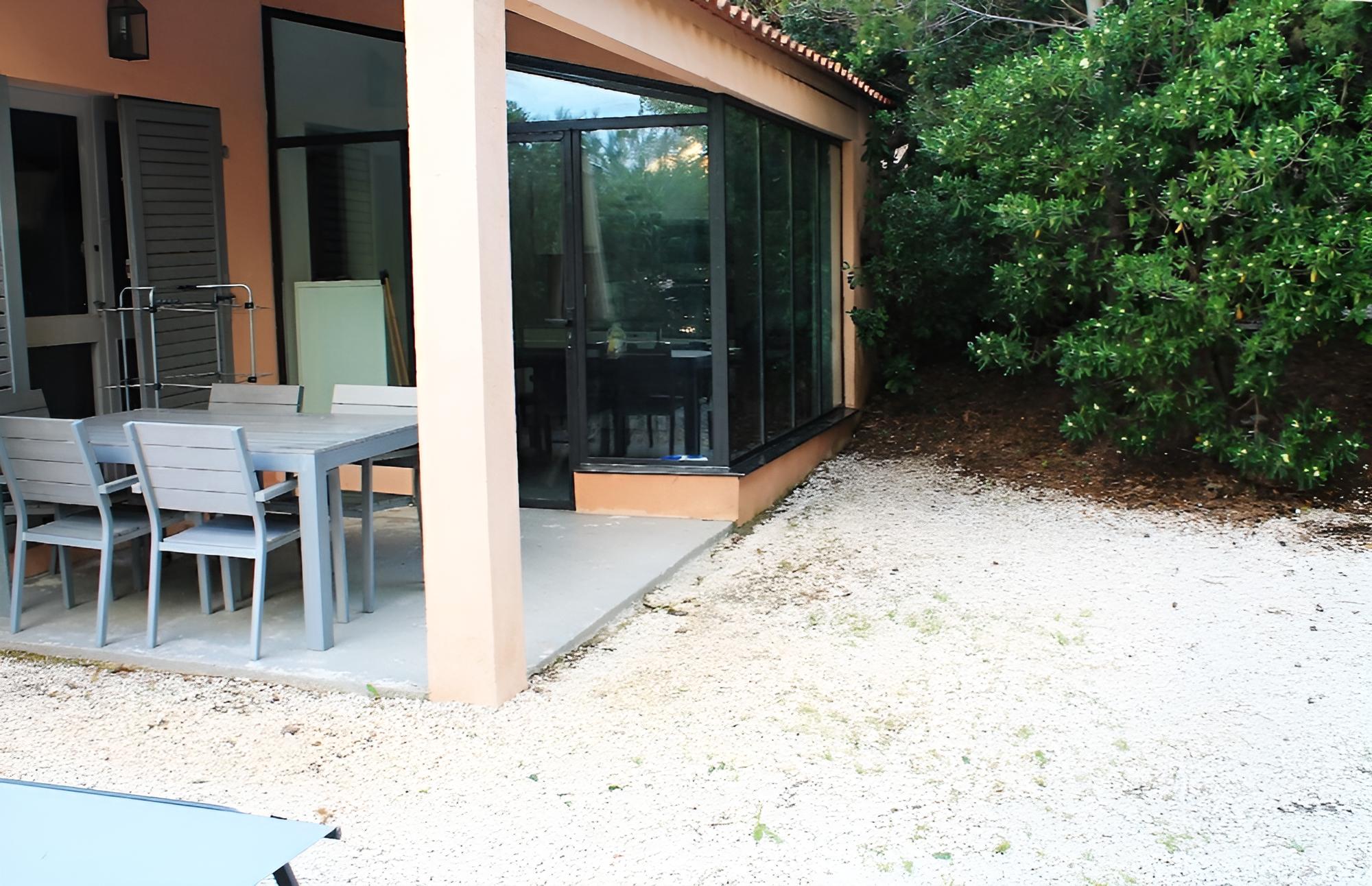 Superior Cottage, 2 Bedrooms, Patio, Garden View photo 3