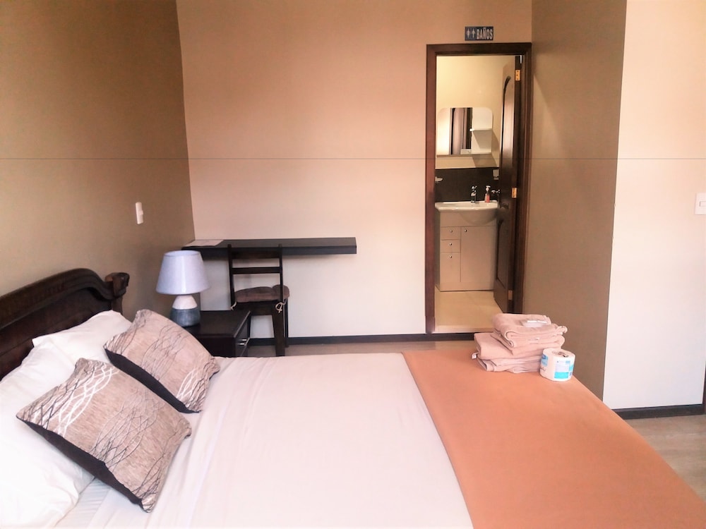 Basic Suite photo 3