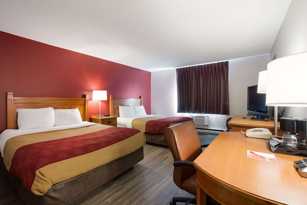 Room, 2 Queen Beds, Non Smoking - Photo 1