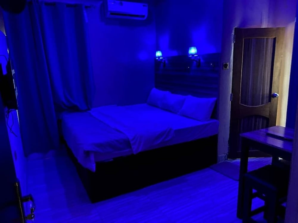Comfort Room - Photo 2