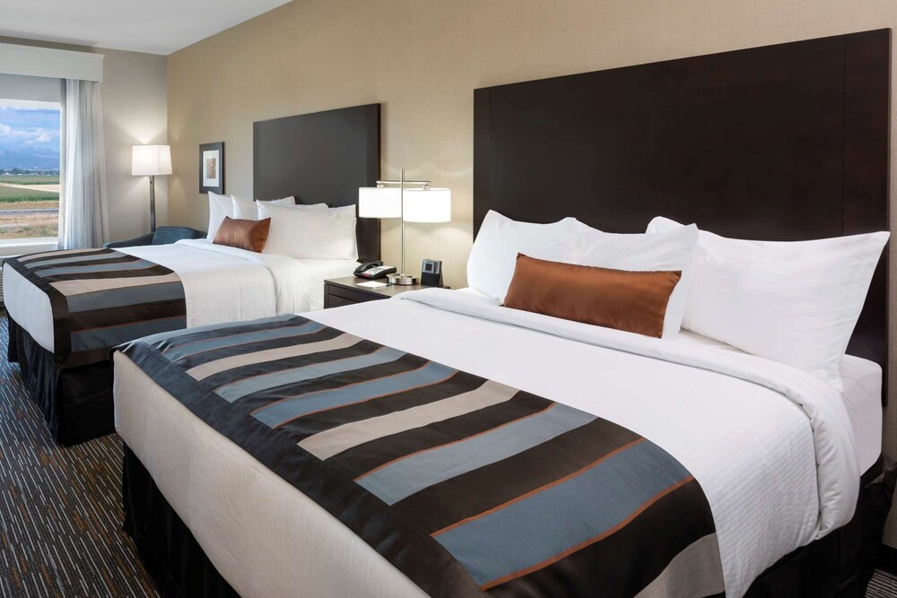 Standard Room, 2 Queen Beds, Accessible, Non Smoking