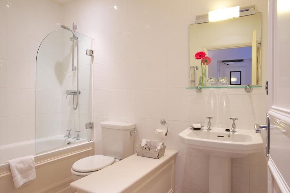 Cottage (Middle) - Photo 9