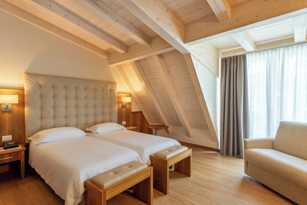 Superior Double or Twin Room - Photo 1