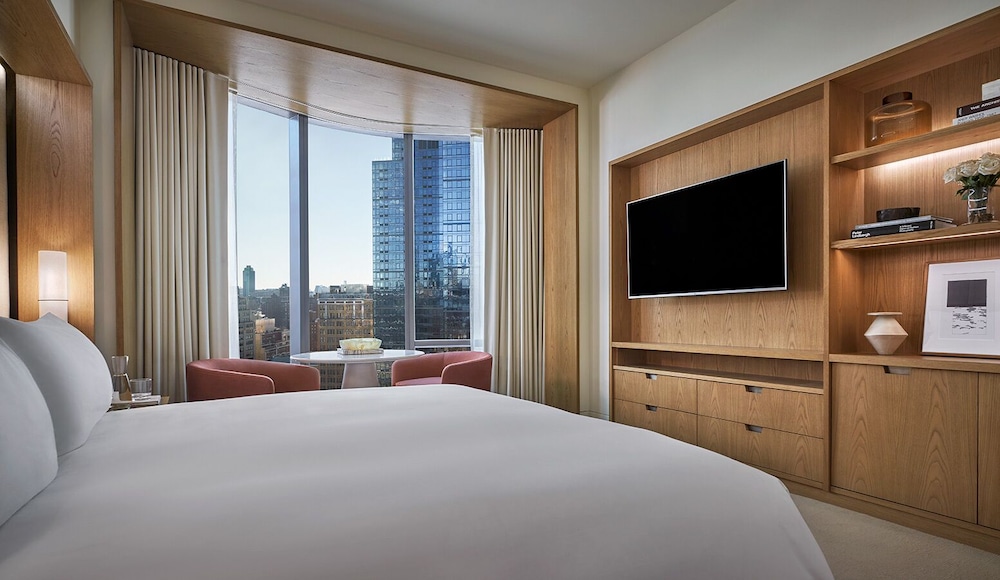 Suite, Multiple Beds (Skyline)