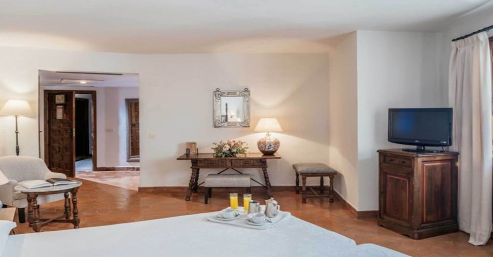 Standard Twin Room (3 Adults) - Photo 3