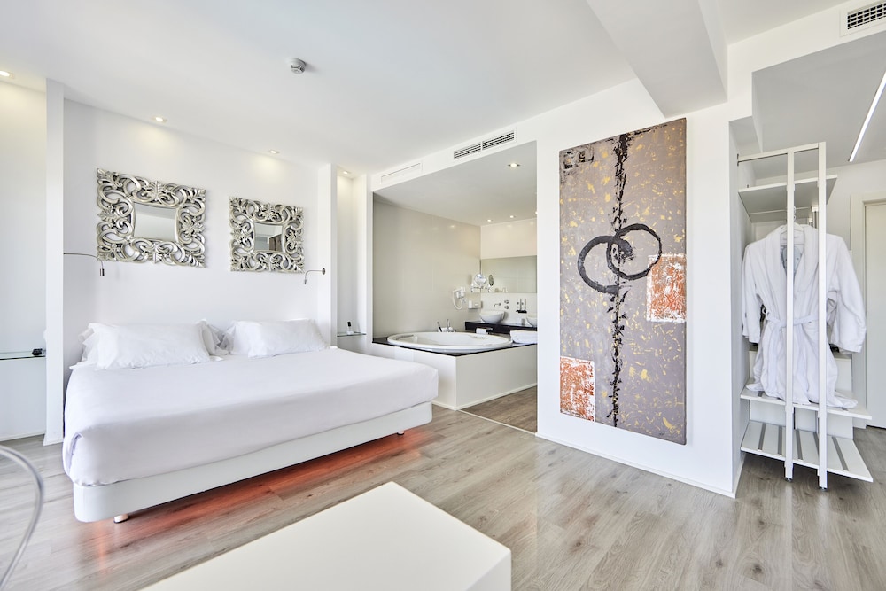 Suite Junior Dluxe with Jacuzzi photo 2