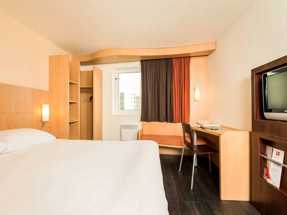Standard Room, Multiple Beds - Photo 2